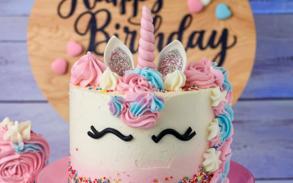 creative ways to decorate a unicorn cake